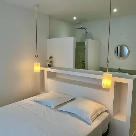 New Luxurious Architects With Pool A Few Steps From The Beach Apartment